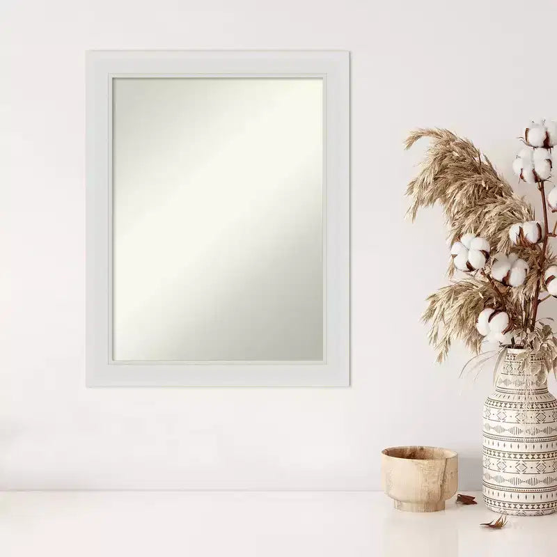 Specchio da parete stretto Flair Soft White da 56 x 71 cm, rettangolare moderno, include ferramenta di montaggio