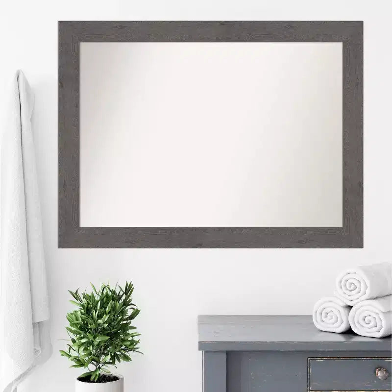 Specchio da parete per bagno rustico a doghe grigie, non smussato, 44" x 33" - Amanti Art: Cornice in polistirene, montaggio a parete