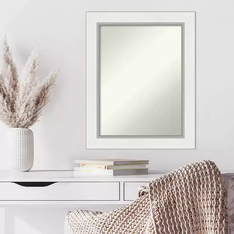 Specchio da parete Eva bianco e argento 24" x 30", rettangolare moderno, include l'hardware di montaggio