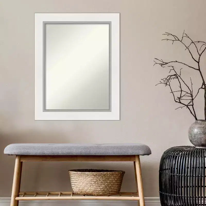 Specchio da parete Eva bianco e argento 24" x 30", rettangolare moderno, include l'hardware di montaggio