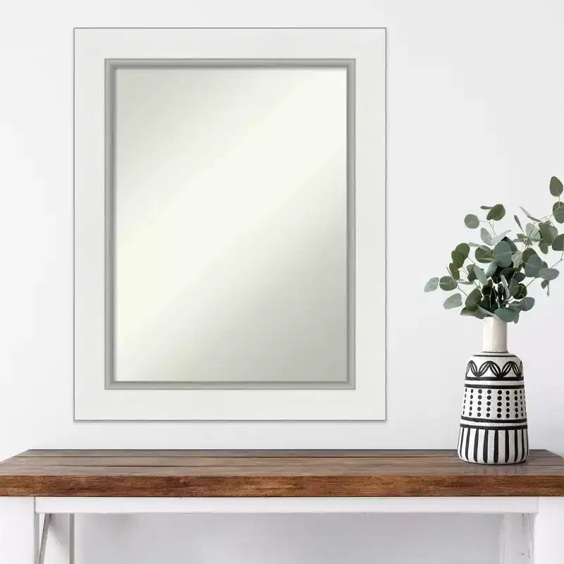 Specchio da parete Eva bianco e argento 24" x 30", rettangolare moderno, include l'hardware di montaggio