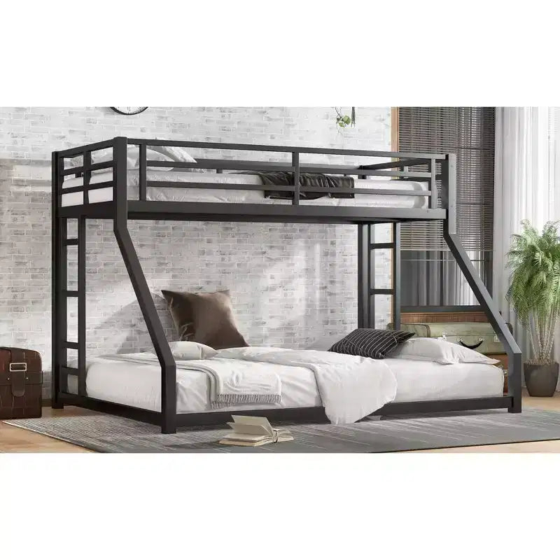 Letto a castello Twin XL su Queen con scaletta e ringhiera di sicurezza, resistente, nero